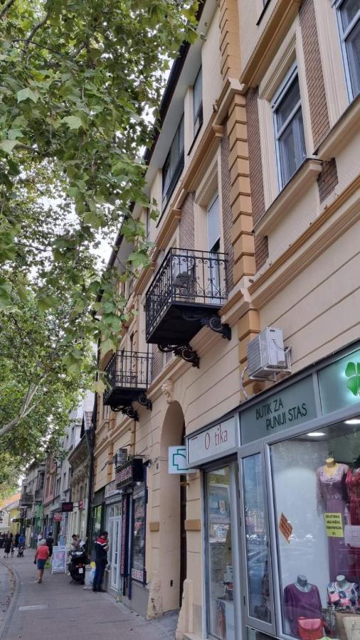 Apartment Kiki ノヴィ・サド エクステリア 写真